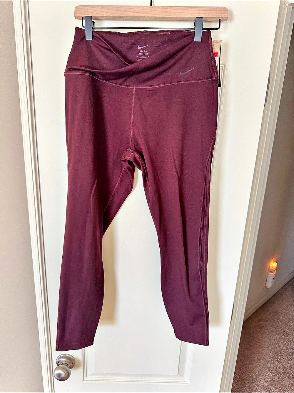 Nike One High-Waisted Crossover 7/8 Leggings Burgundy NWT